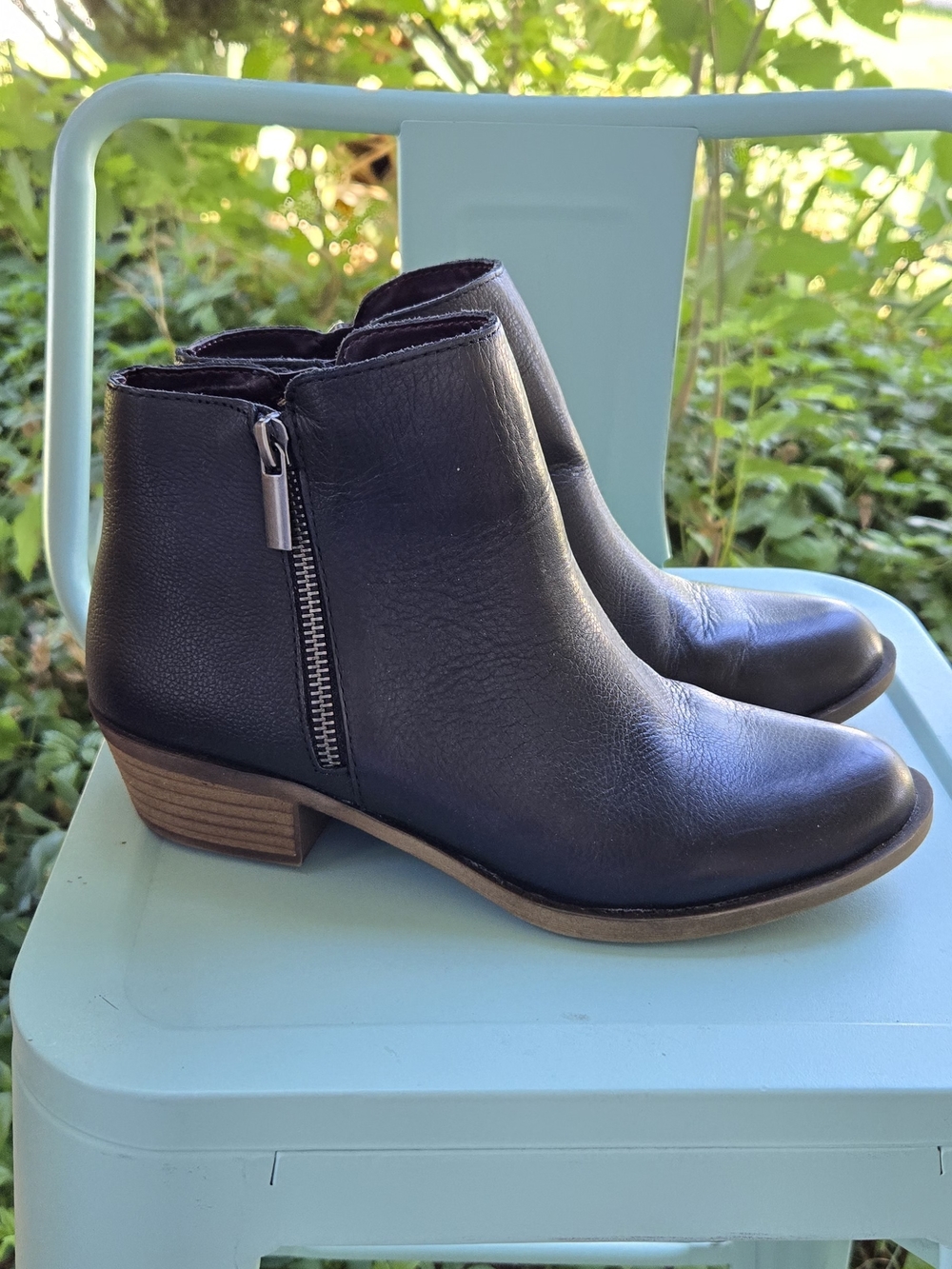 Kensie Black Leather Side-Zip Ankle Booties